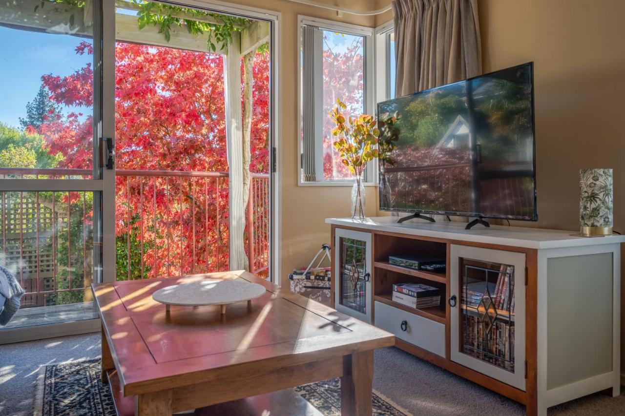 Rose On The Bay - Akaroa Holiday Home Экстерьер фото